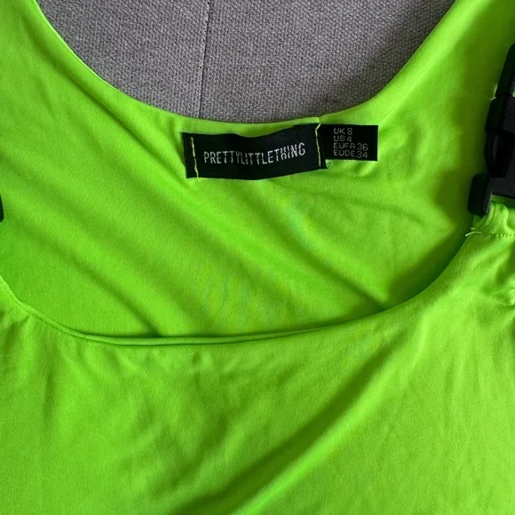PrettyLittleThing Neon Green Rave Top - Picture 2 of 2